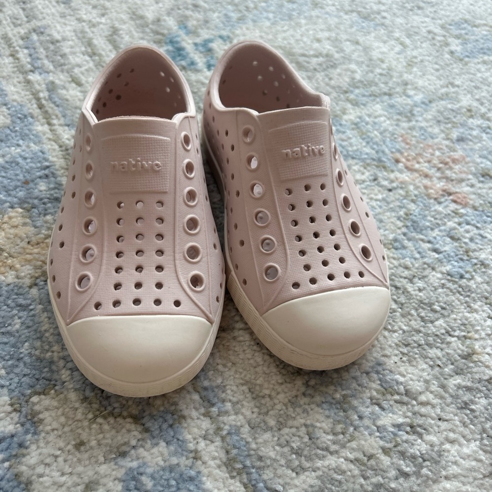 Native Kids Water Shoes - Dust Pink / Lint Pink